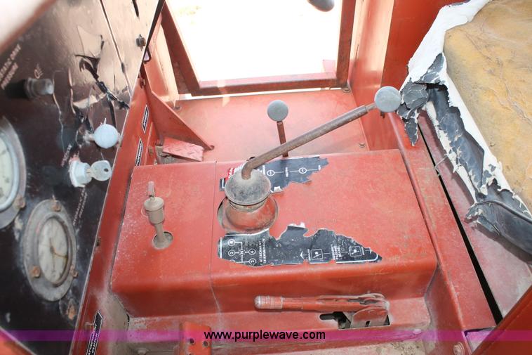 image for item L4304 1978 Ditch Witch R100D trencher