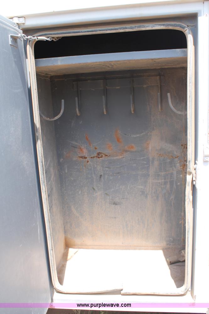 image for item L4305 2000 International 4800 bucket truck