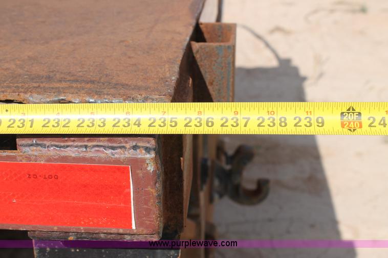 image for item L4326 1991 International 4900 flatbed truck