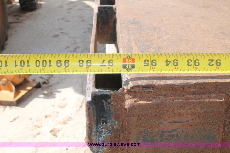 image for item L4326 1991 International 4900 flatbed truck