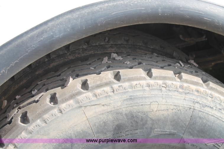 image for item L4328 1998 International 4800 bucket truck