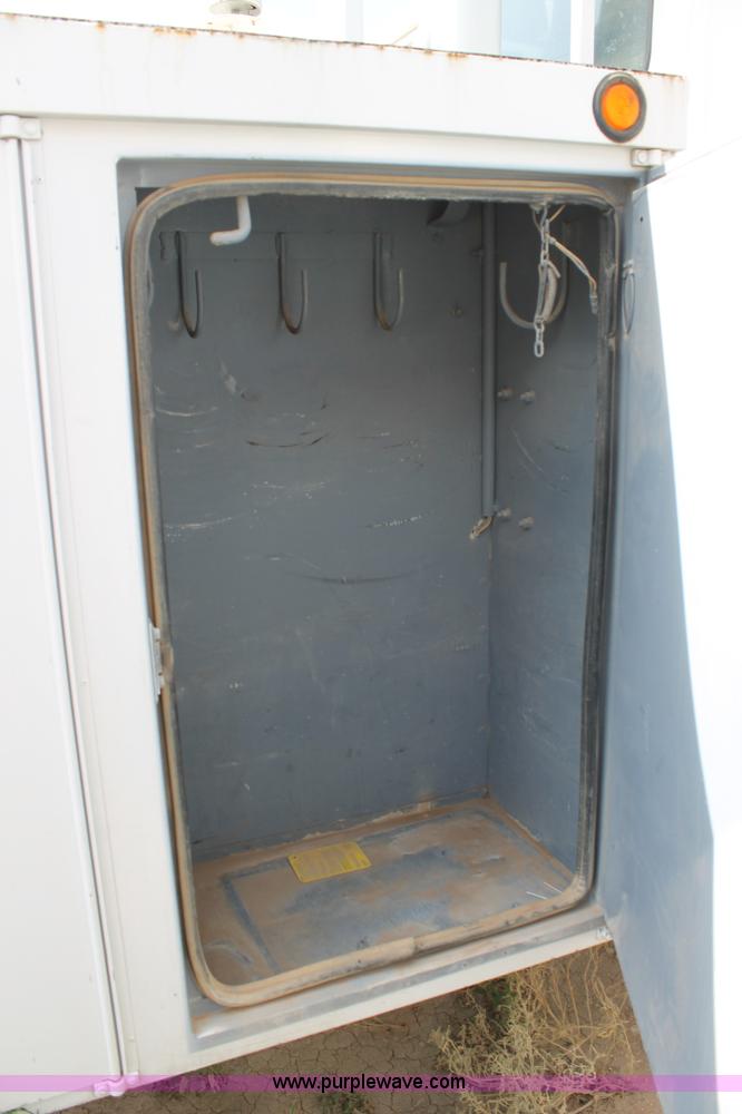 image for item L4328 1998 International 4800 bucket truck