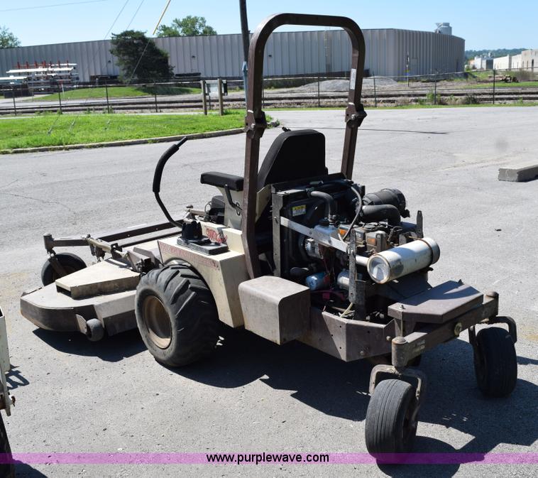 image for item AY9171 Grasshopper 930D riding lawn mower