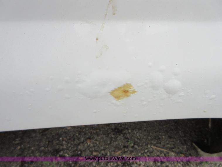 image for item AZ9112 2001 Chevrolet Silverado 4x4 truck bed