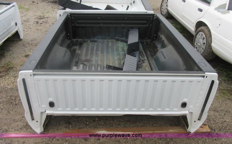image for item AZ9113 2013 Ford F250 4x4 truck bed