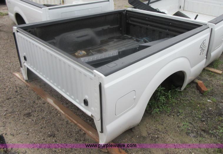 image for item AZ9113 2013 Ford F250 4x4 truck bed