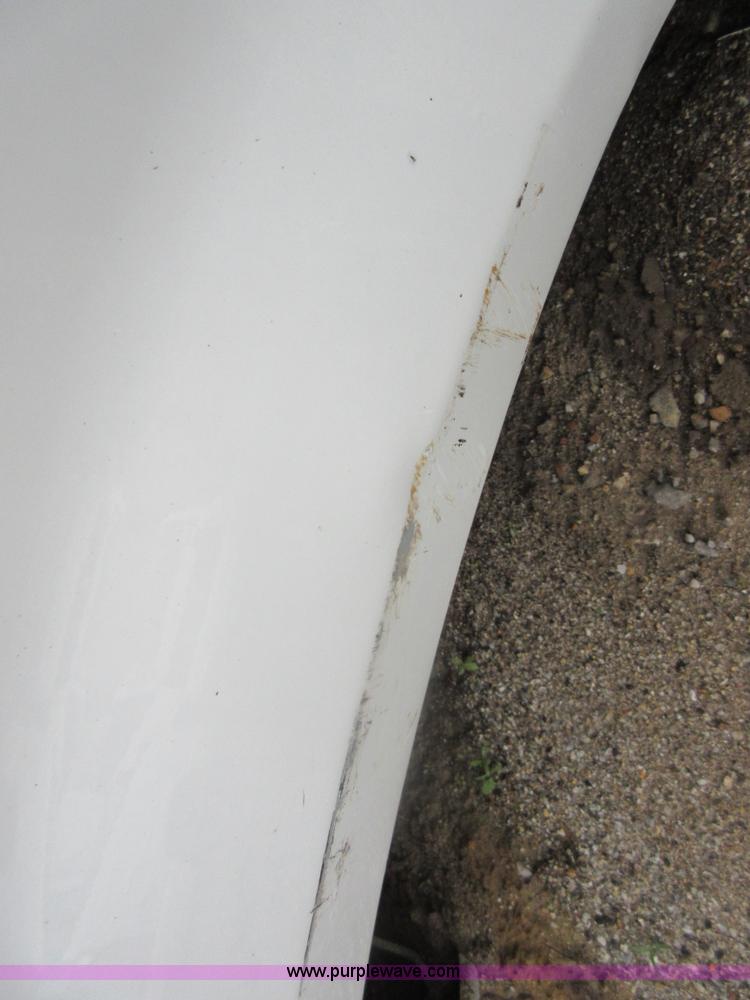 image for item AZ9114 2006 Ford F250 4x4 truck bed