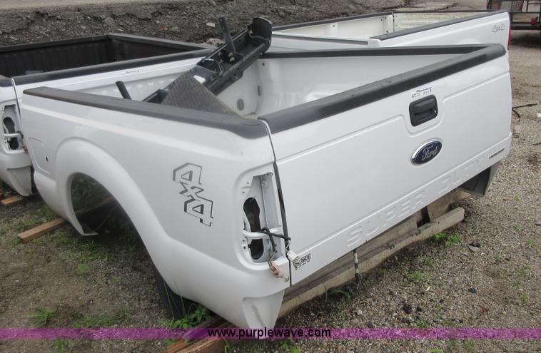 image for item AZ9115 2013 Ford F250 4x4 truck bed