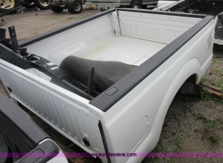 image for item AZ9115 2013 Ford F250 4x4 truck bed