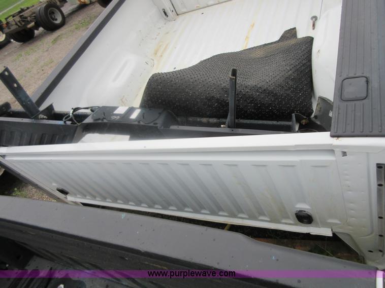 image for item AZ9115 2013 Ford F250 4x4 truck bed