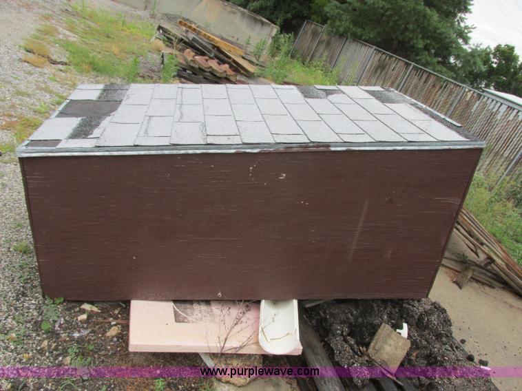image for item BE9536 Dog house