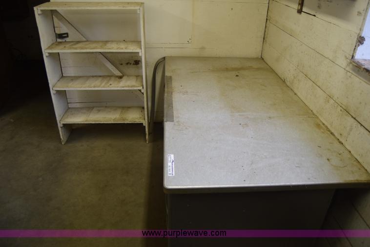 image for item BE9543 Assorted furniture