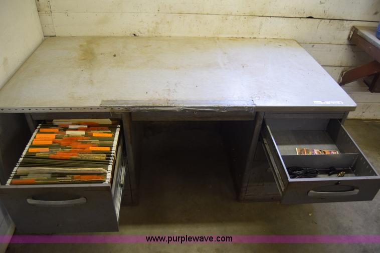 image for item BE9543 Assorted furniture