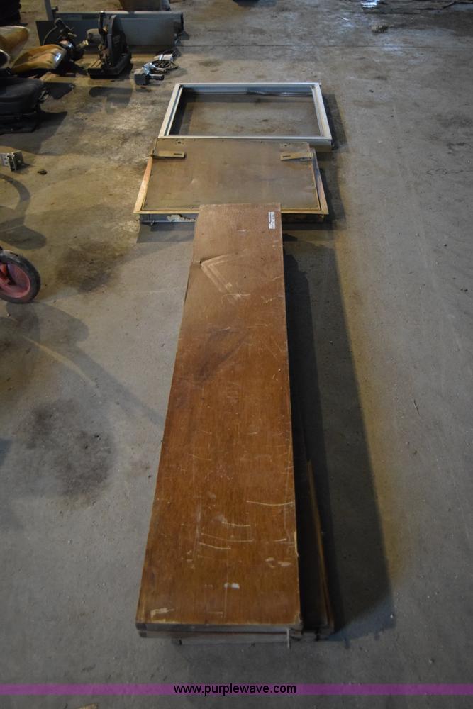 image for item BE9546 Assorted home improvement items