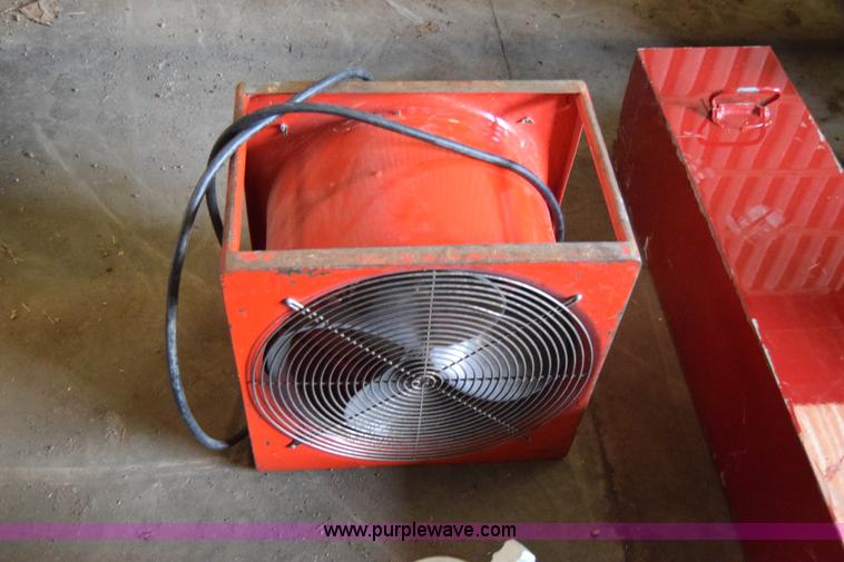 image for item BE9550 Assorted tools