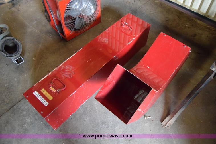 image for item BE9550 Assorted tools