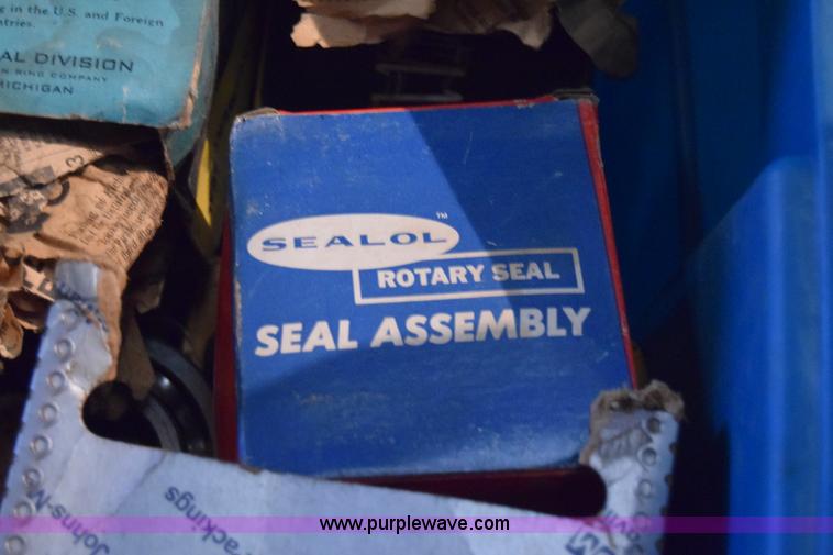 image for item BE9551 Assorted automotive parts