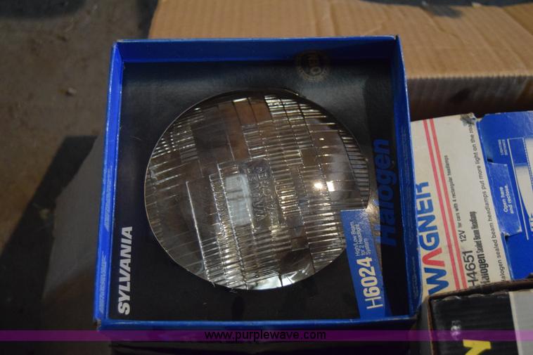 image for item BE9551 Assorted automotive parts