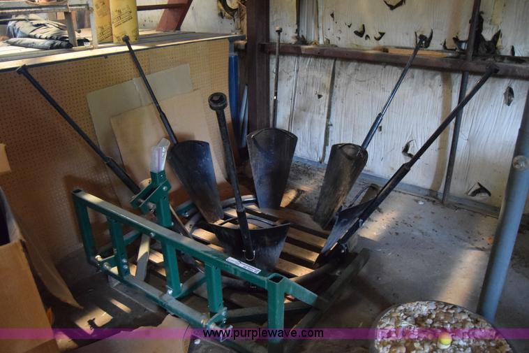 image for item BE9553 Tree Toad tree transplanter