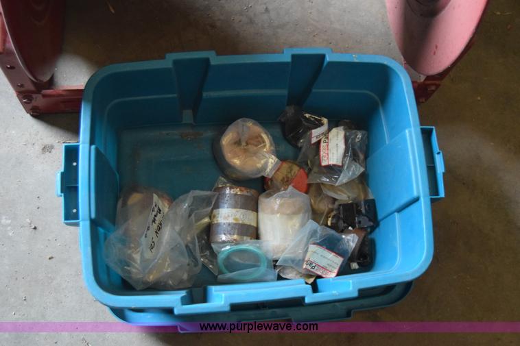 image for item BE9557 Assorted items