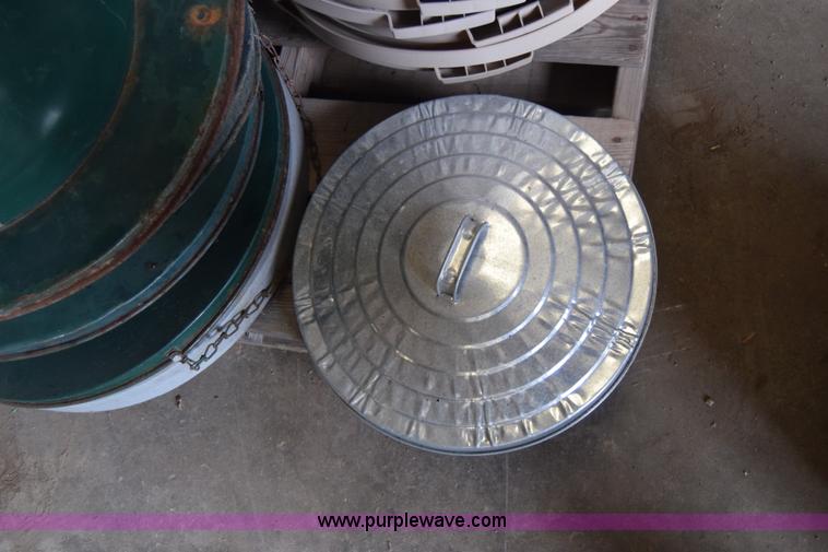 image for item BE9558 Assorted trash cans