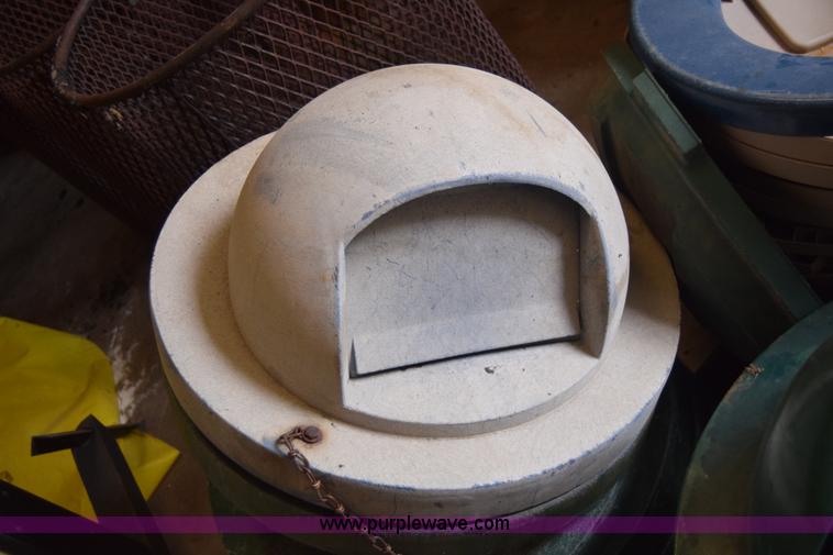 image for item BE9558 Assorted trash cans