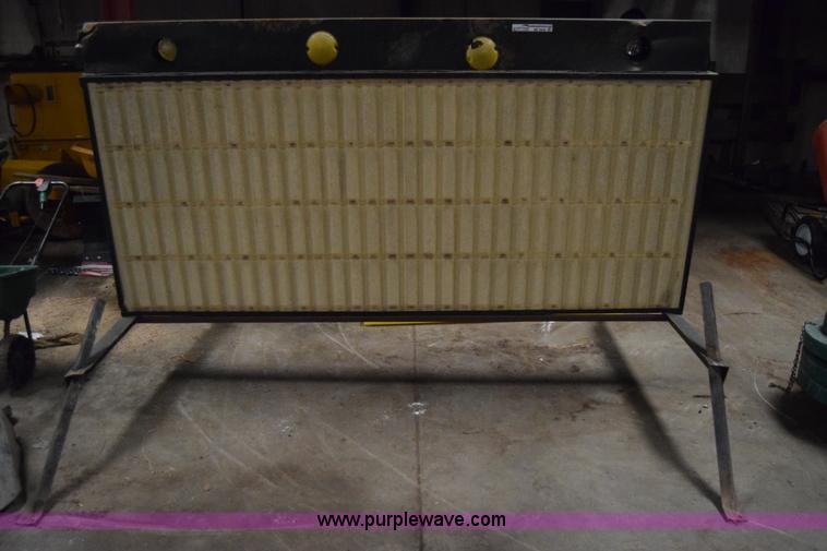 image for item BE9559 Electric sign