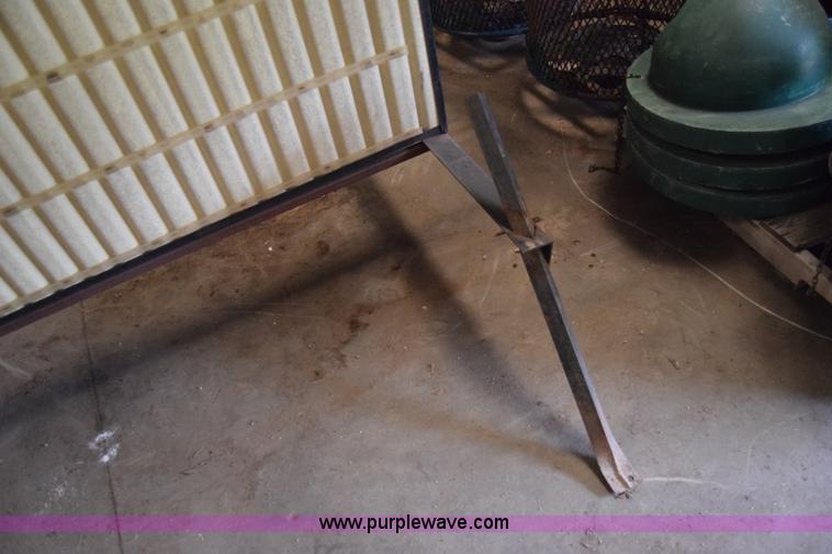 image for item BE9559 Electric sign