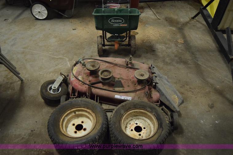 image for item BE9560 Assorted lawn and garden equipment