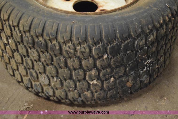 image for item BE9560 Assorted lawn and garden equipment