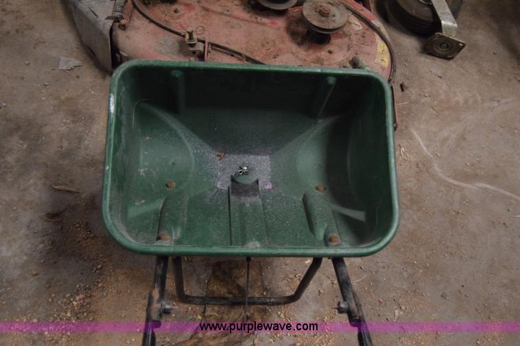 image for item BE9560 Assorted lawn and garden equipment