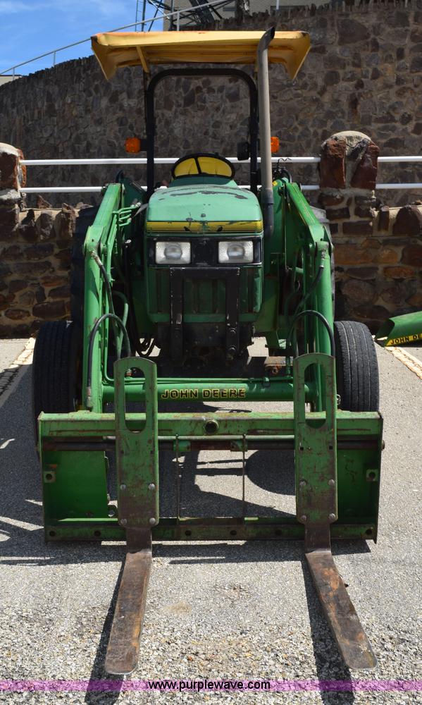 image for item BI9424 John Deere 5200 tractor