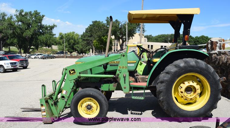 image for item BI9424 John Deere 5200 tractor
