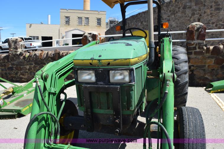 image for item BI9424 John Deere 5200 tractor