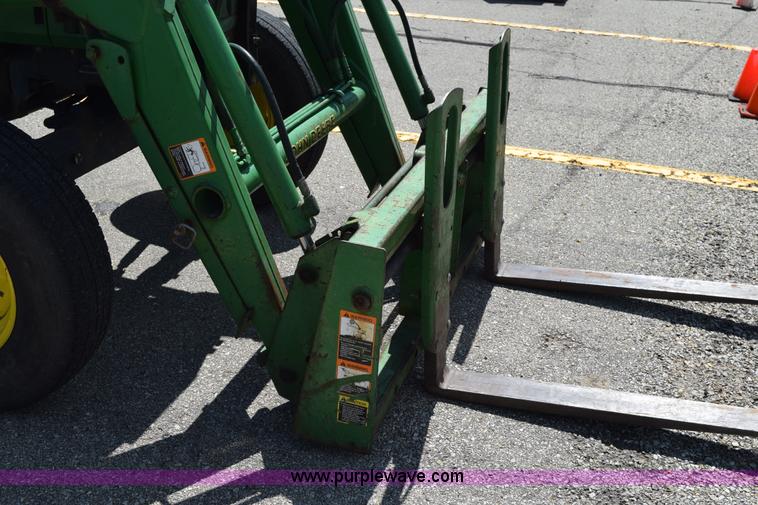 image for item BI9424 John Deere 5200 tractor