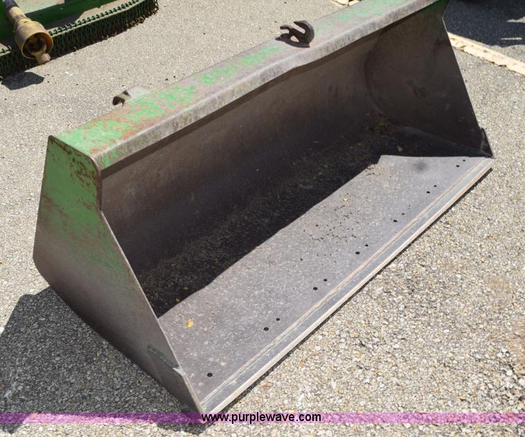 image for item BI9424 John Deere 5200 tractor