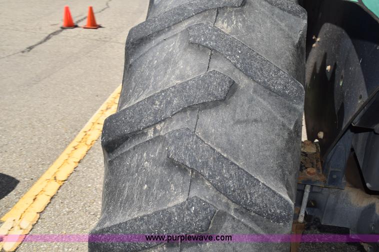 image for item BI9424 John Deere 5200 tractor