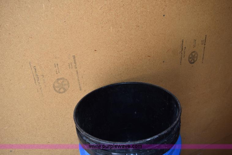 image for item BI9442 (14) assorted five gallon buckets of potting soil