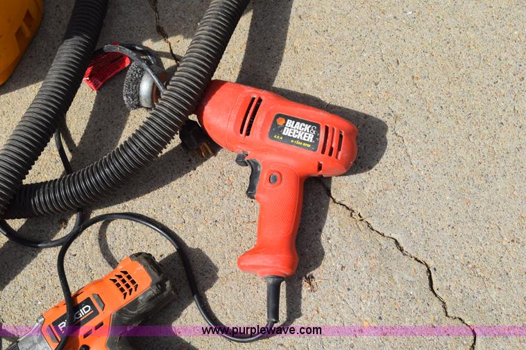 image for item BI9443 Assorted electric tools