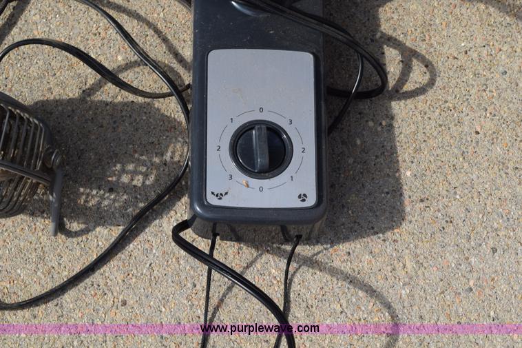 image for item BI9445 (4) assorted fans