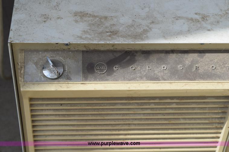 image for item BI9446 (3) assorted humidifiers and dehumidifiers