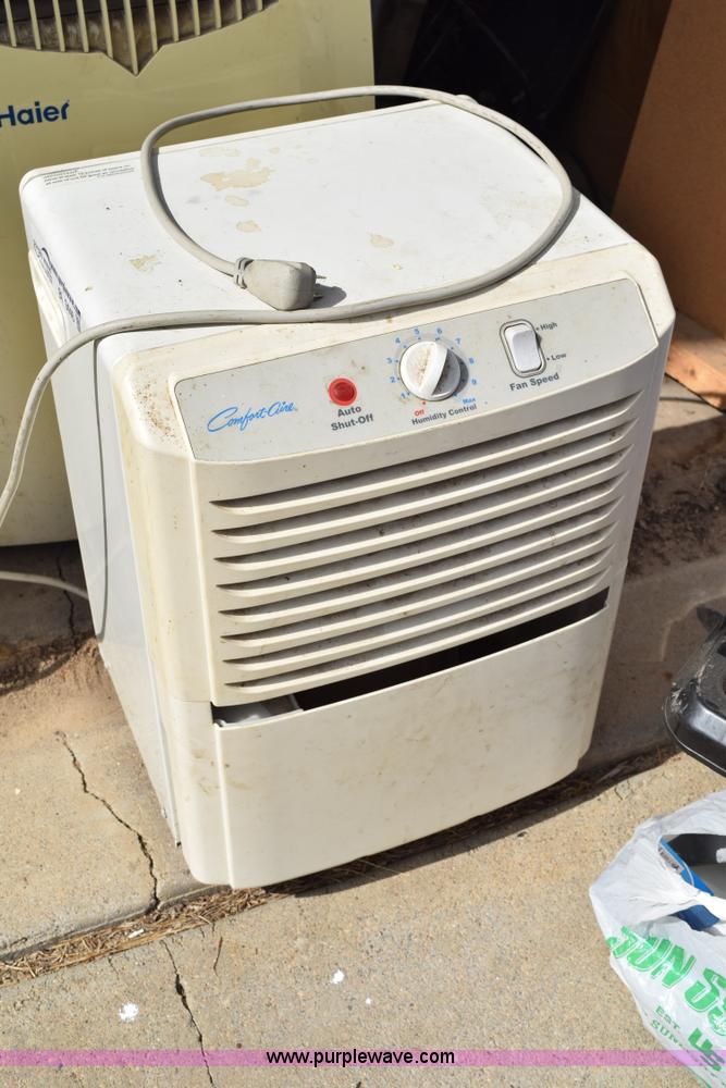 image for item BI9446 (3) assorted humidifiers and dehumidifiers