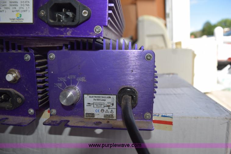 image for item BI9447 Assorted grow lights and equipment