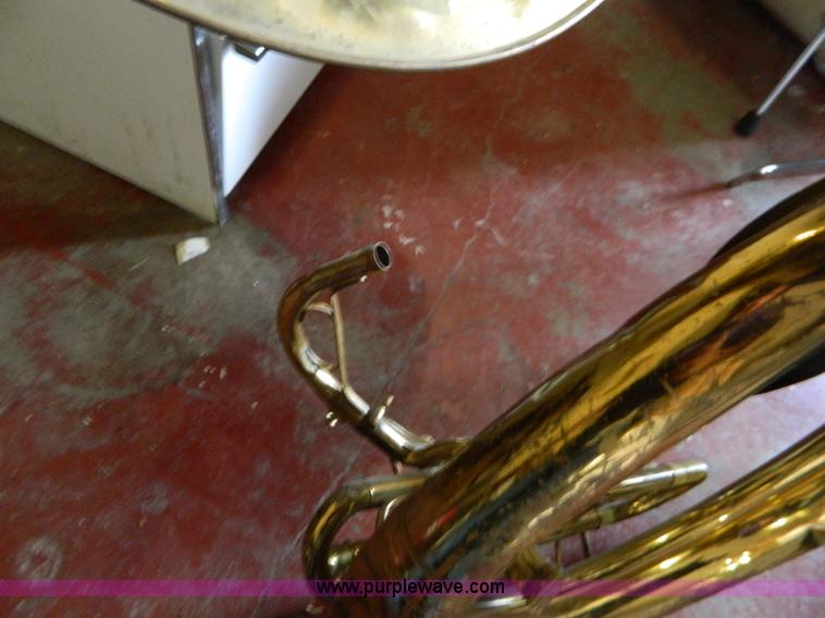 image for item BJ9073 Tuba