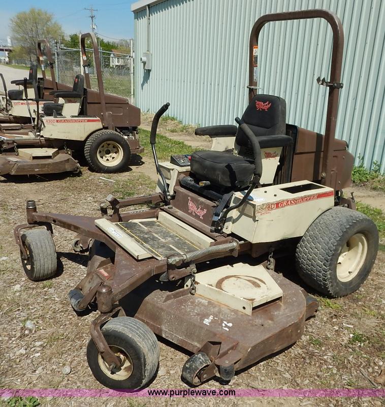 image for item BJ9647 2007 Grasshopper 428D ZTR lawn mower