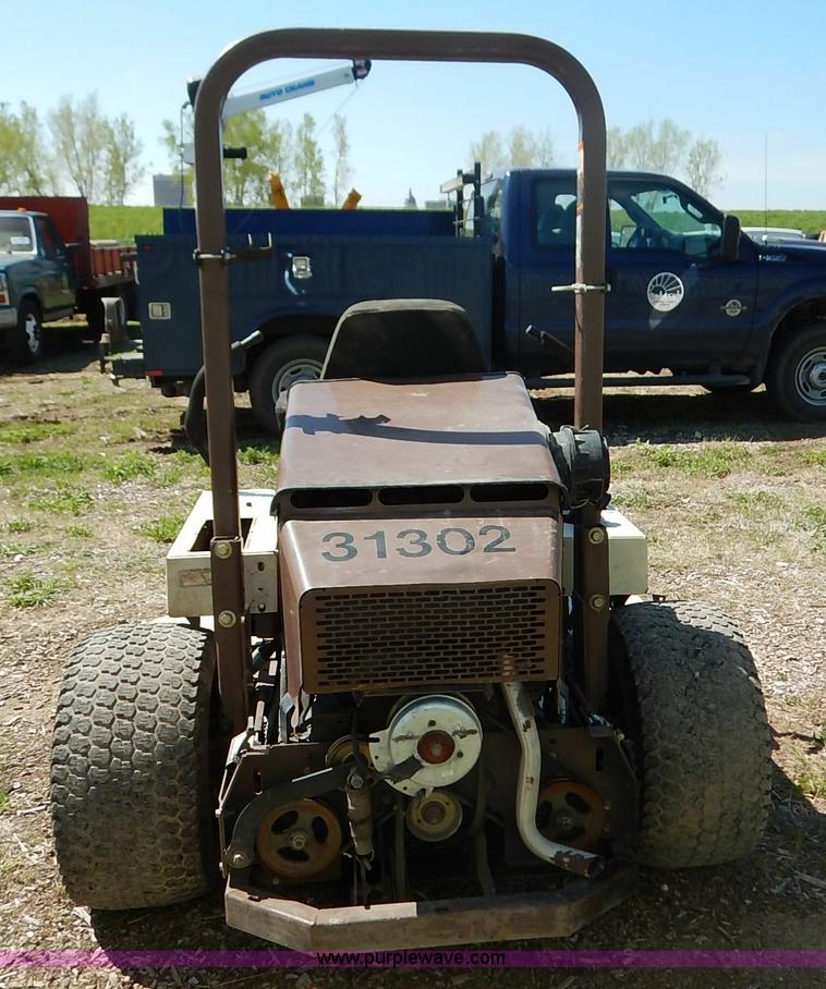 image for item BJ9647 2007 Grasshopper 428D ZTR lawn mower