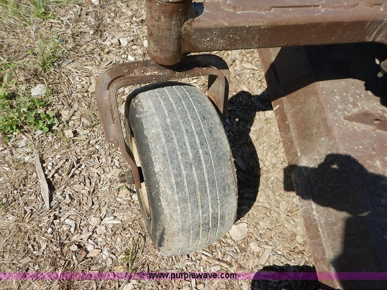 image for item BJ9647 2007 Grasshopper 428D ZTR lawn mower