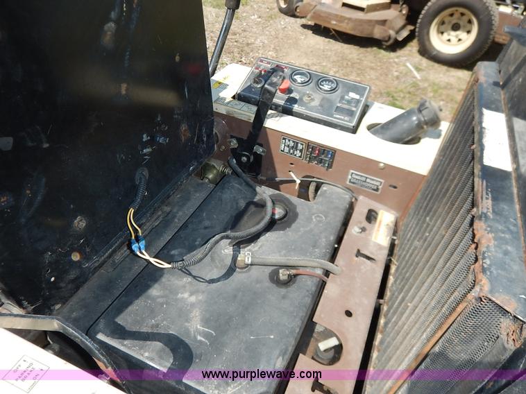 image for item BJ9647 2007 Grasshopper 428D ZTR lawn mower