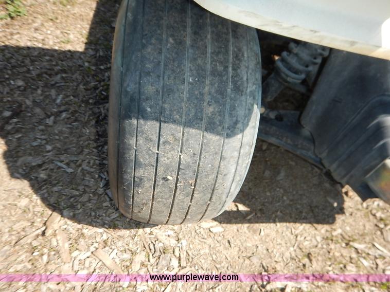 image for item BJ9648 Yamaha golf cart