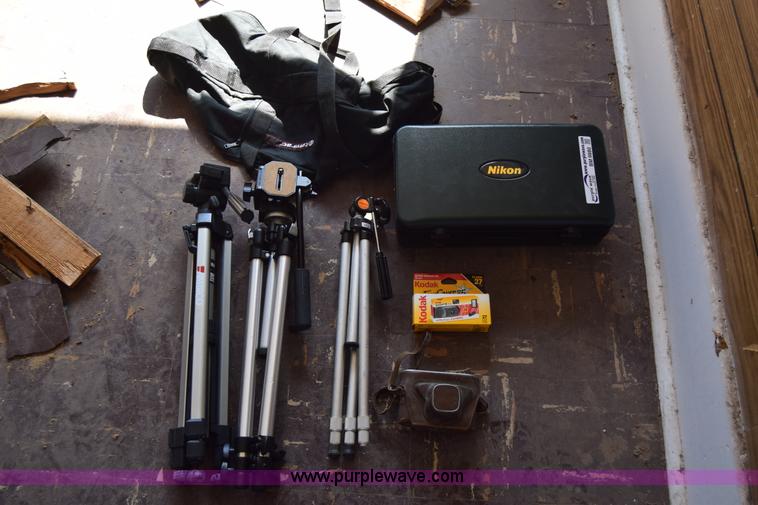 image for item BM9880 Assorted electronics